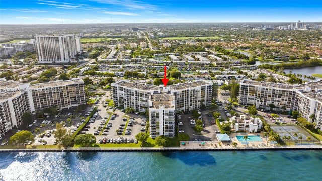 800 Parkview Dr 221, Hallandale Beach, FL 33009