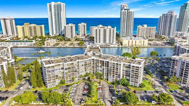 800 Parkview Dr 221, Hallandale Beach, FL 33009