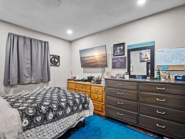 16 Felton St, Woburn, MA 01801