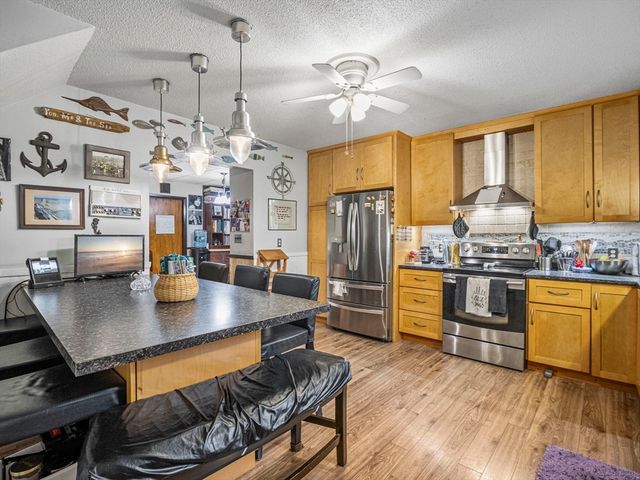 16 Felton St, Woburn, MA 01801