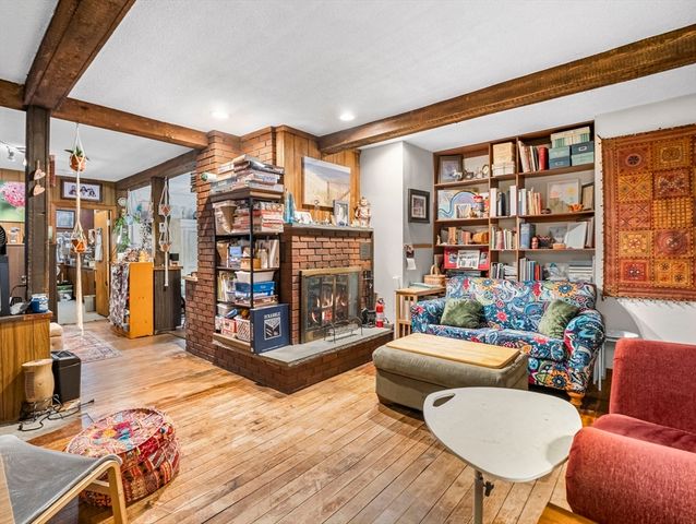 16 Felton St, Woburn, MA 01801