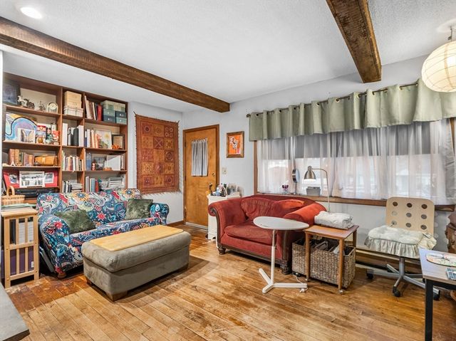 16 Felton St, Woburn, MA 01801