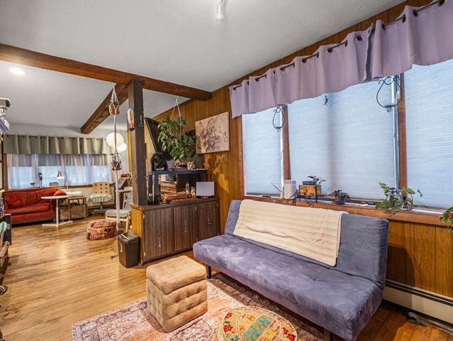 16 Felton St, Woburn, MA 01801