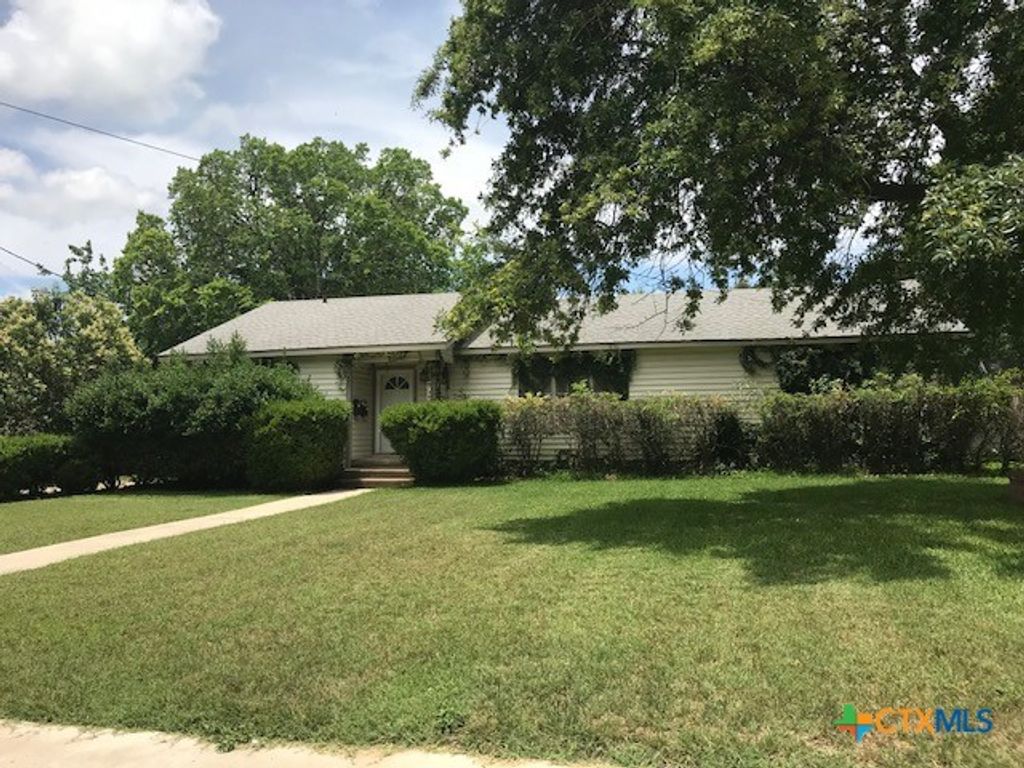 726 W San Antonio Street, San Marcos, TX 78666