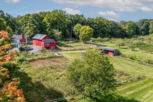 37 Cottage Street, Belchertown, MA 01007