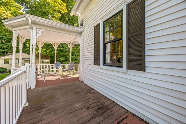 37 Cottage Street, Belchertown, MA 01007