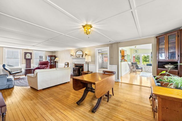 37 Cottage Street, Belchertown, MA 01007