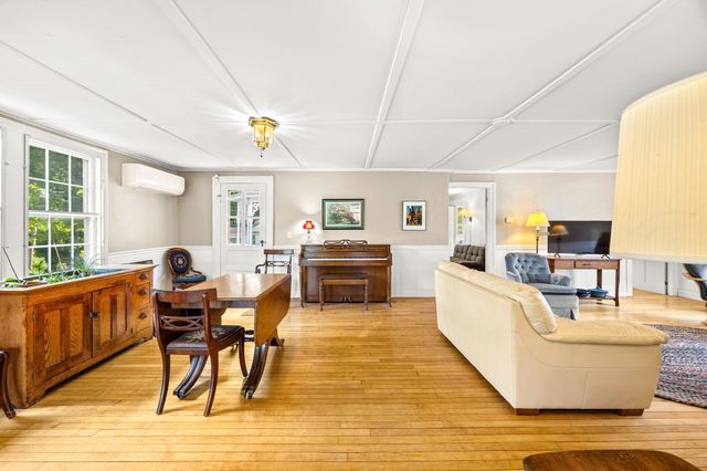 37 Cottage Street, Belchertown, MA 01007