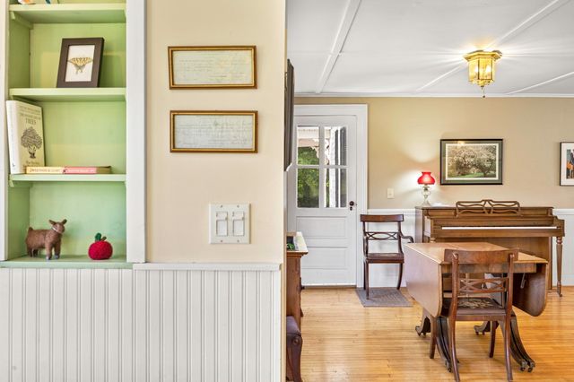 37 Cottage Street, Belchertown, MA 01007