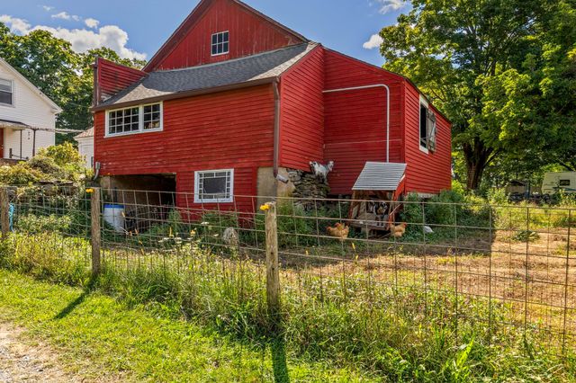 37 Cottage Street, Belchertown, MA 01007
