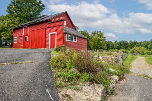 37 Cottage Street, Belchertown, MA 01007