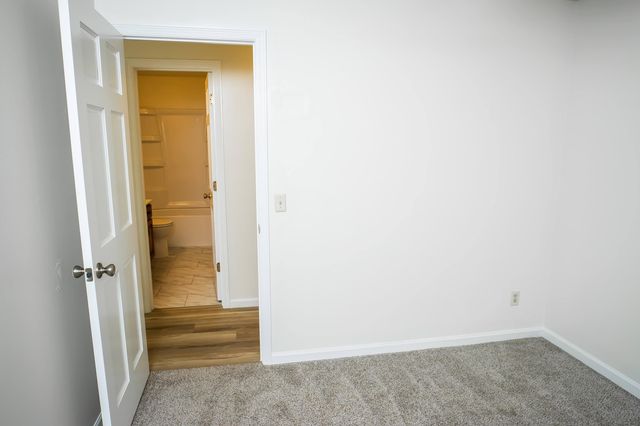 3151 W Marty Street, Springfield, MO 65810