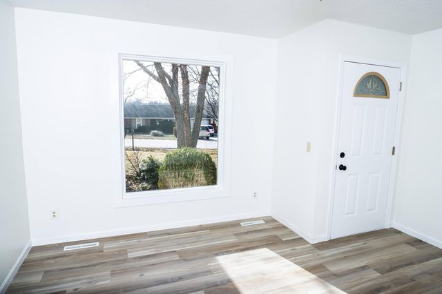 3151 W Marty Street, Springfield, MO 65810