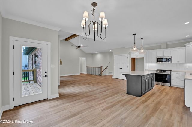 207 Cherry Hill Rd, Pewee Valley, KY 40056