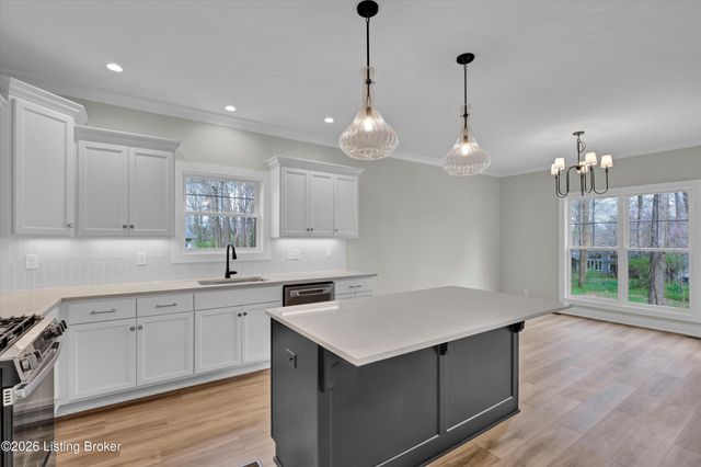 207 Cherry Hill Rd, Pewee Valley, KY 40056