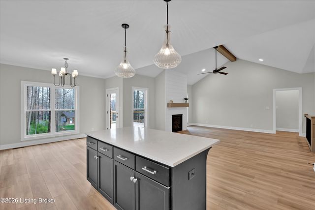 207 Cherry Hill Rd, Pewee Valley, KY 40056