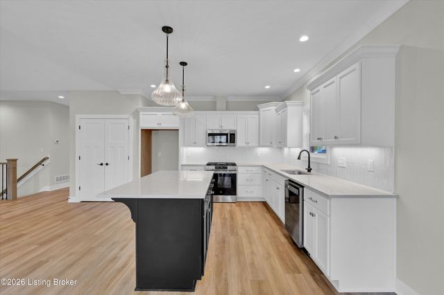 207 Cherry Hill Rd, Pewee Valley, KY 40056