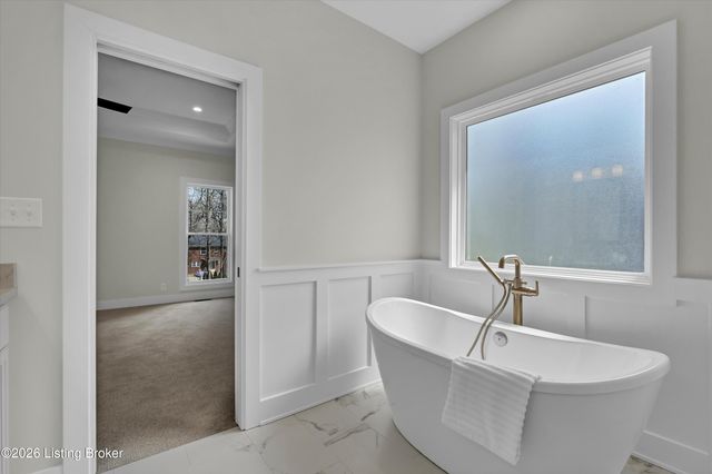 207 Cherry Hill Rd, Pewee Valley, KY 40056