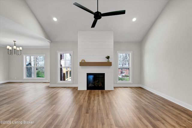 207 Cherry Hill Rd, Pewee Valley, KY 40056