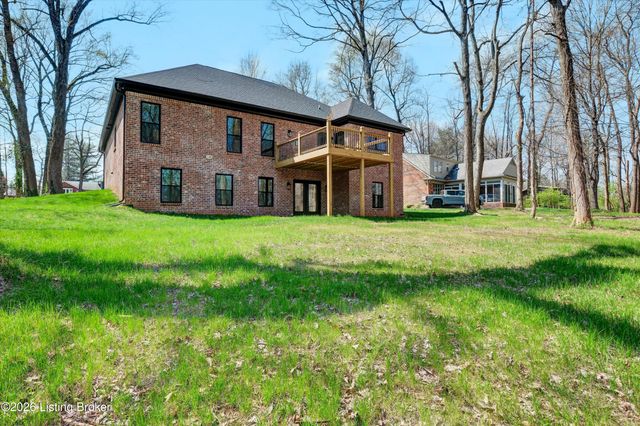207 Cherry Hill Rd, Pewee Valley, KY 40056
