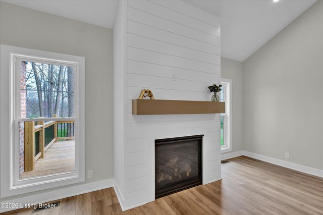 207 Cherry Hill Rd, Pewee Valley, KY 40056