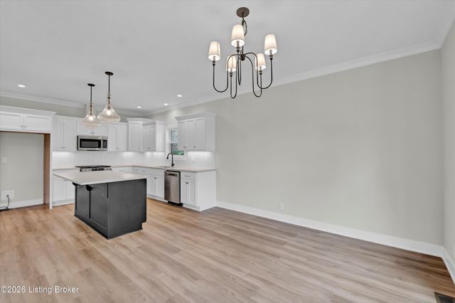 207 Cherry Hill Rd, Pewee Valley, KY 40056