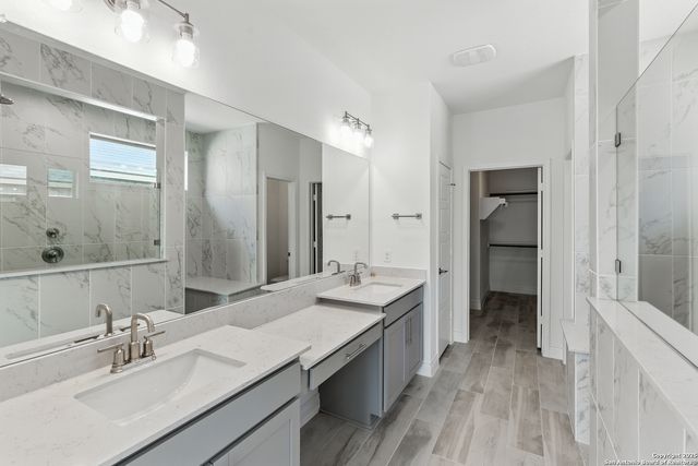 1408 Halletsville, San Antonio, TX 78253