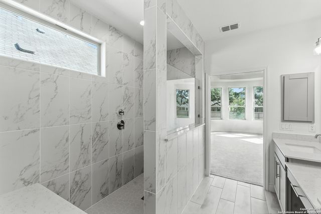 1408 Halletsville, San Antonio, TX 78253