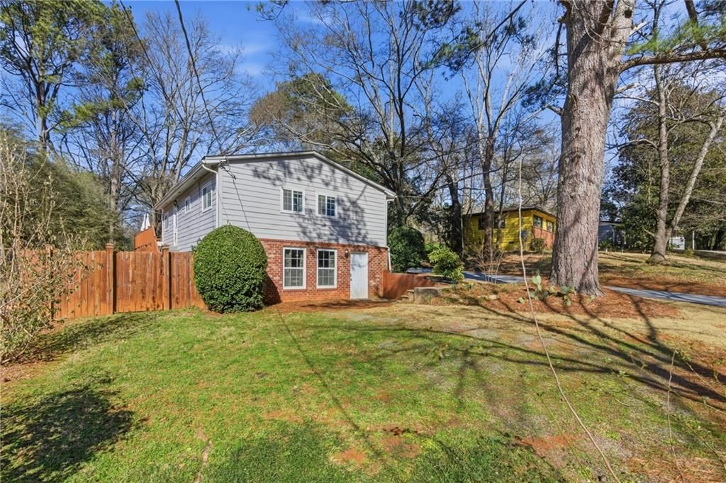 Image 1 of property listing at 3112 Dove Way, Decatur, GA 30033
