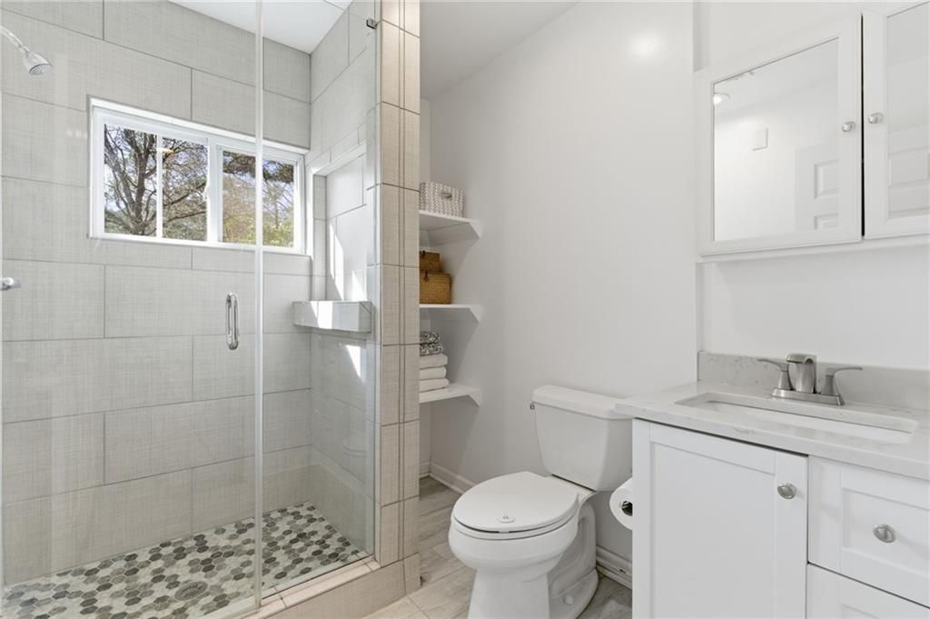 Image 10 of property listing at 3112 Dove Way, Decatur, GA 30033
