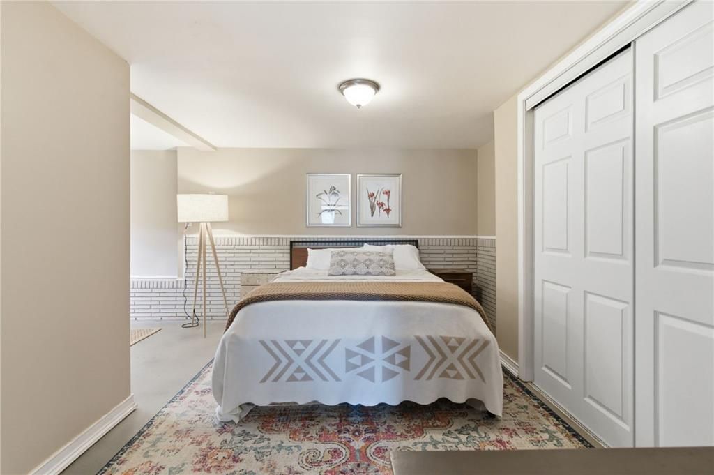 Image 17 of property listing at 3112 Dove Way, Decatur, GA 30033