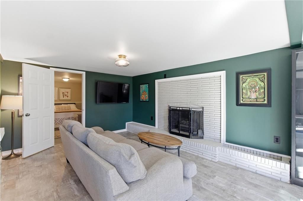 Image 20 of property listing at 3112 Dove Way, Decatur, GA 30033