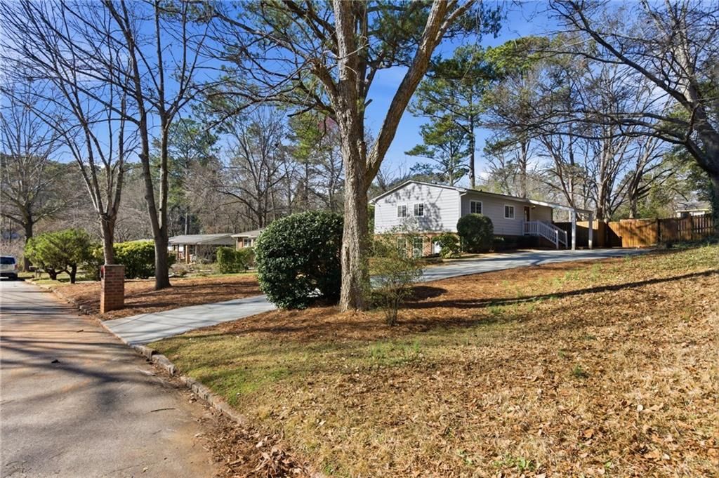 Image 37 of property listing at 3112 Dove Way, Decatur, GA 30033
