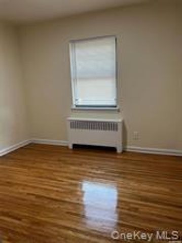 256-04 Hillside Avenue 1st FL, Floral Park, NY 11004