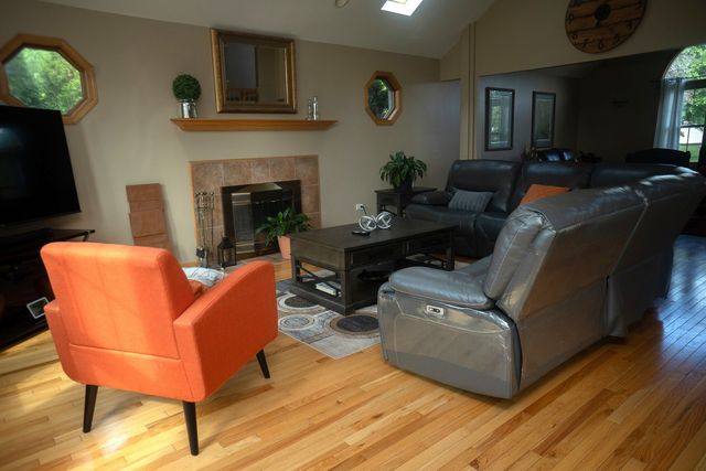 21203 Old North Church Road, Frankfort, IL 60423