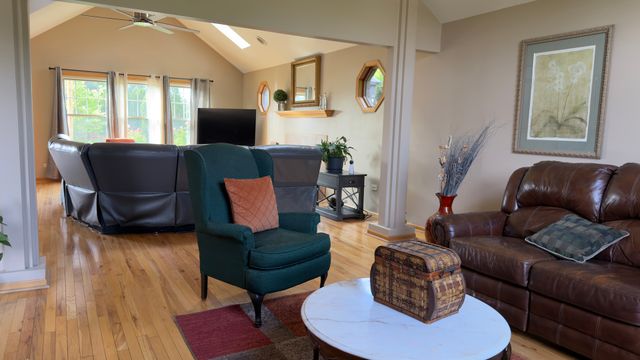 21203 Old North Church Road, Frankfort, IL 60423