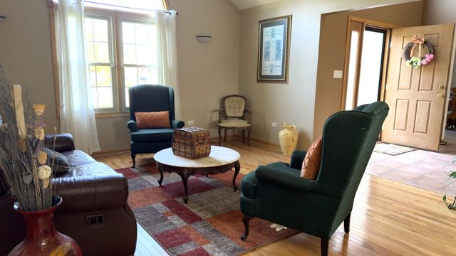 21203 Old North Church Road, Frankfort, IL 60423