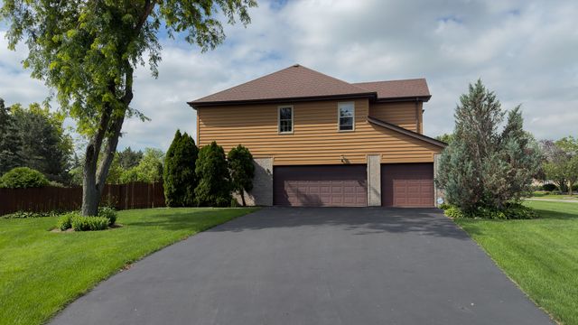 21203 Old North Church Road, Frankfort, IL 60423