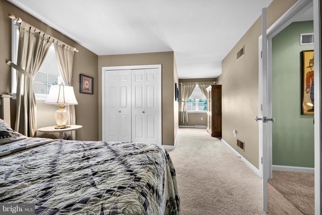 1374 CLEARVIEW DR, Denver, PA 17517