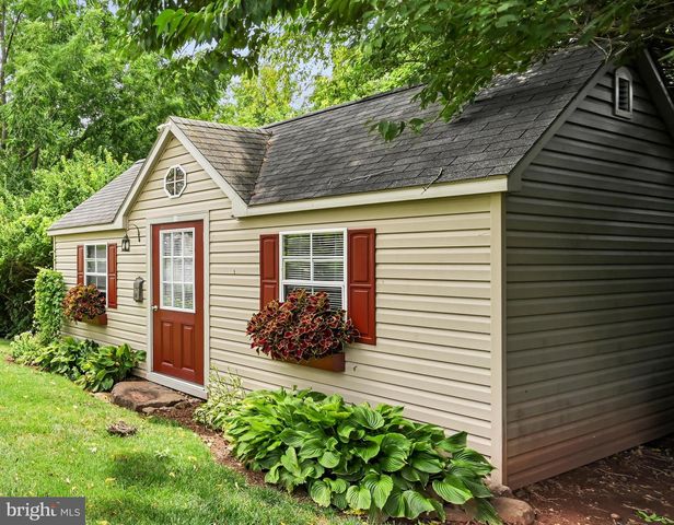 1374 CLEARVIEW DR, Denver, PA 17517
