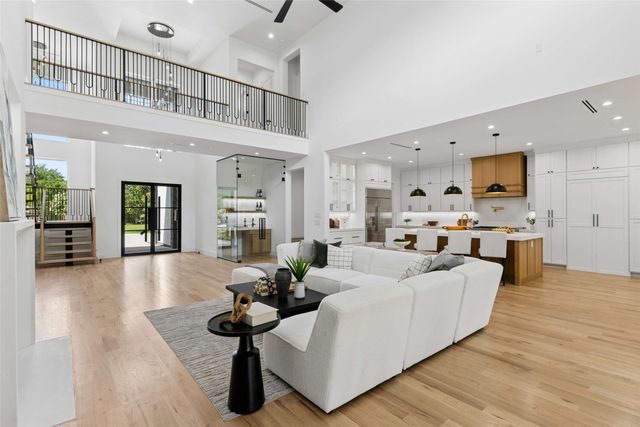 10144 Rockmoor Court, Dallas, TX 75229
