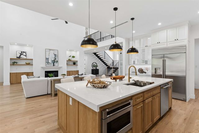 10144 Rockmoor Court, Dallas, TX 75229