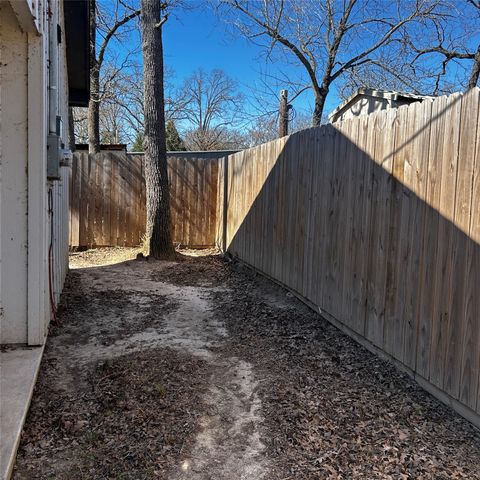 13982 E Travis Lane, Log Cabin, TX 75148
