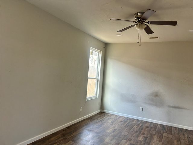 13982 E Travis Lane, Log Cabin, TX 75148