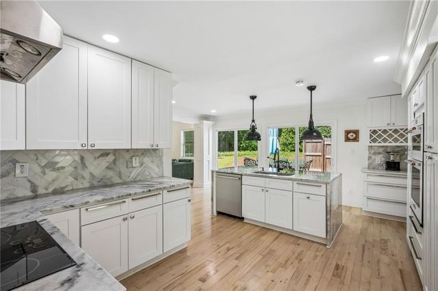 2211 Hill Park Court, Decatur, GA 30033
