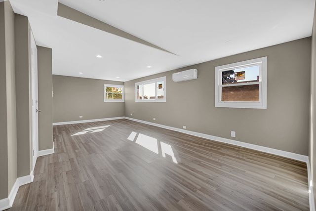 2078 N 17th Avenue, Melrose Park, IL 60160