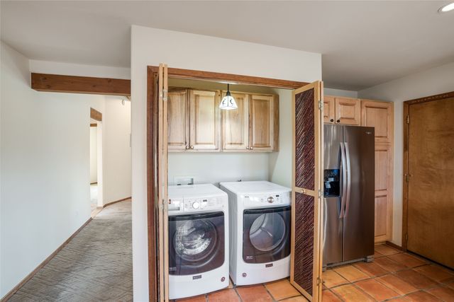 121 Del Rio Dr, Santa Fe, NM 87501