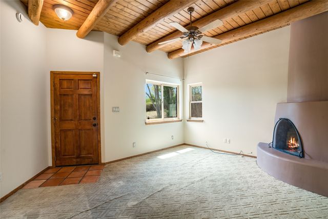 121 Del Rio Dr, Santa Fe, NM 87501