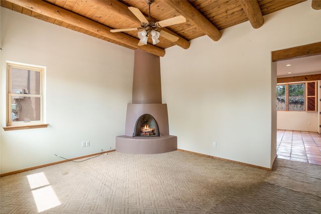 121 Del Rio Dr, Santa Fe, NM 87501