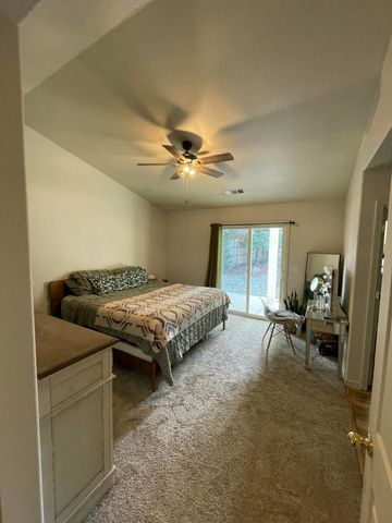 3343 Oak Street, Anderson, CA 96007